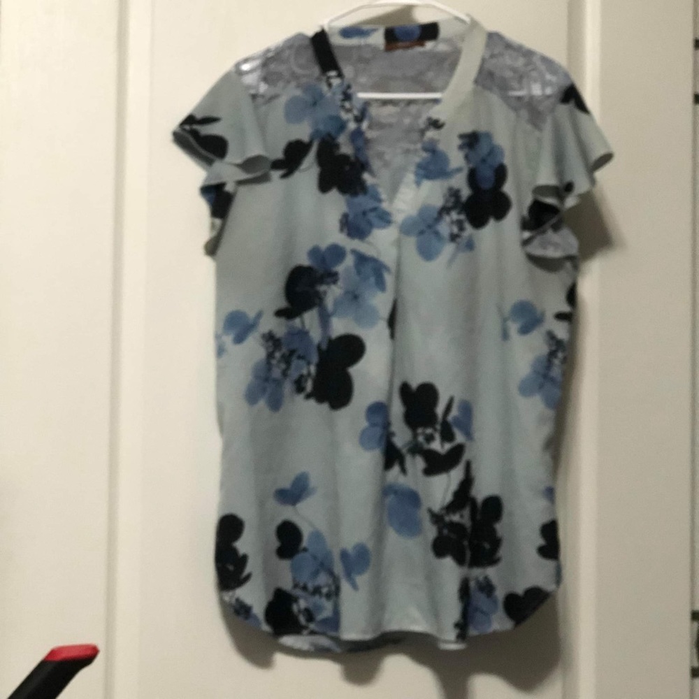 Gaharu blue floral blouse size XL